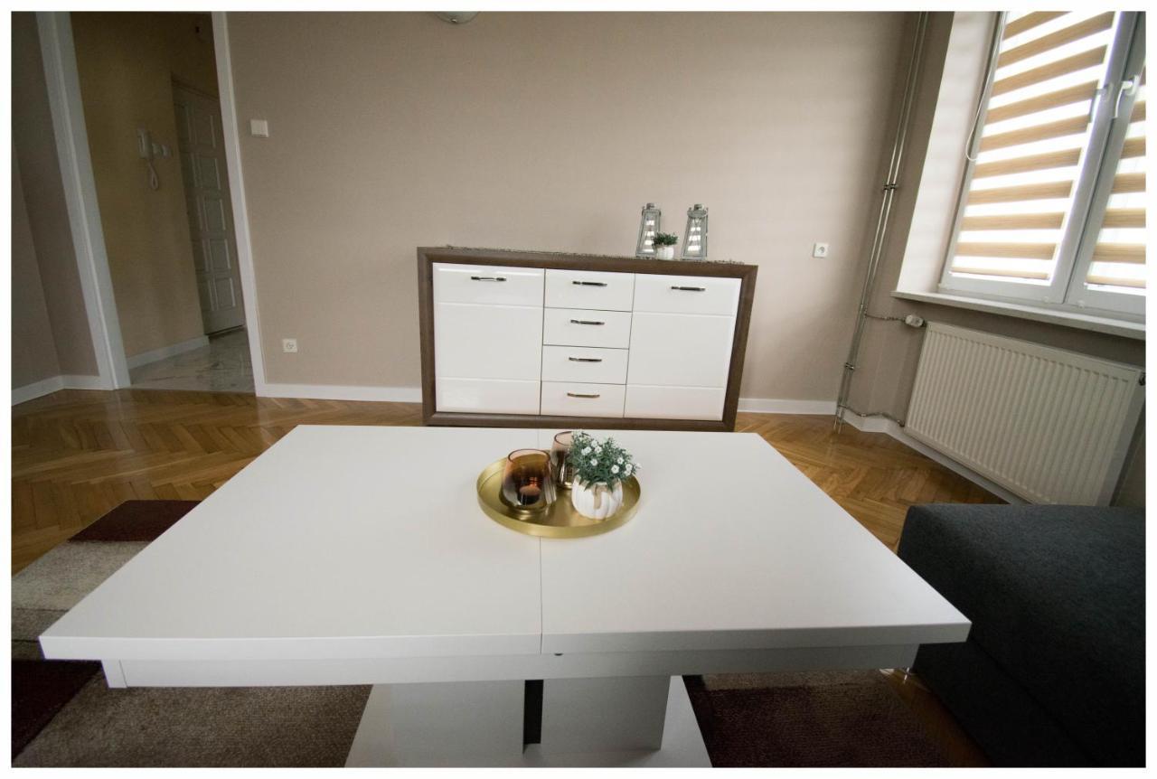 Color 24 Apartament III ستالوفا فولا المظهر الخارجي الصورة